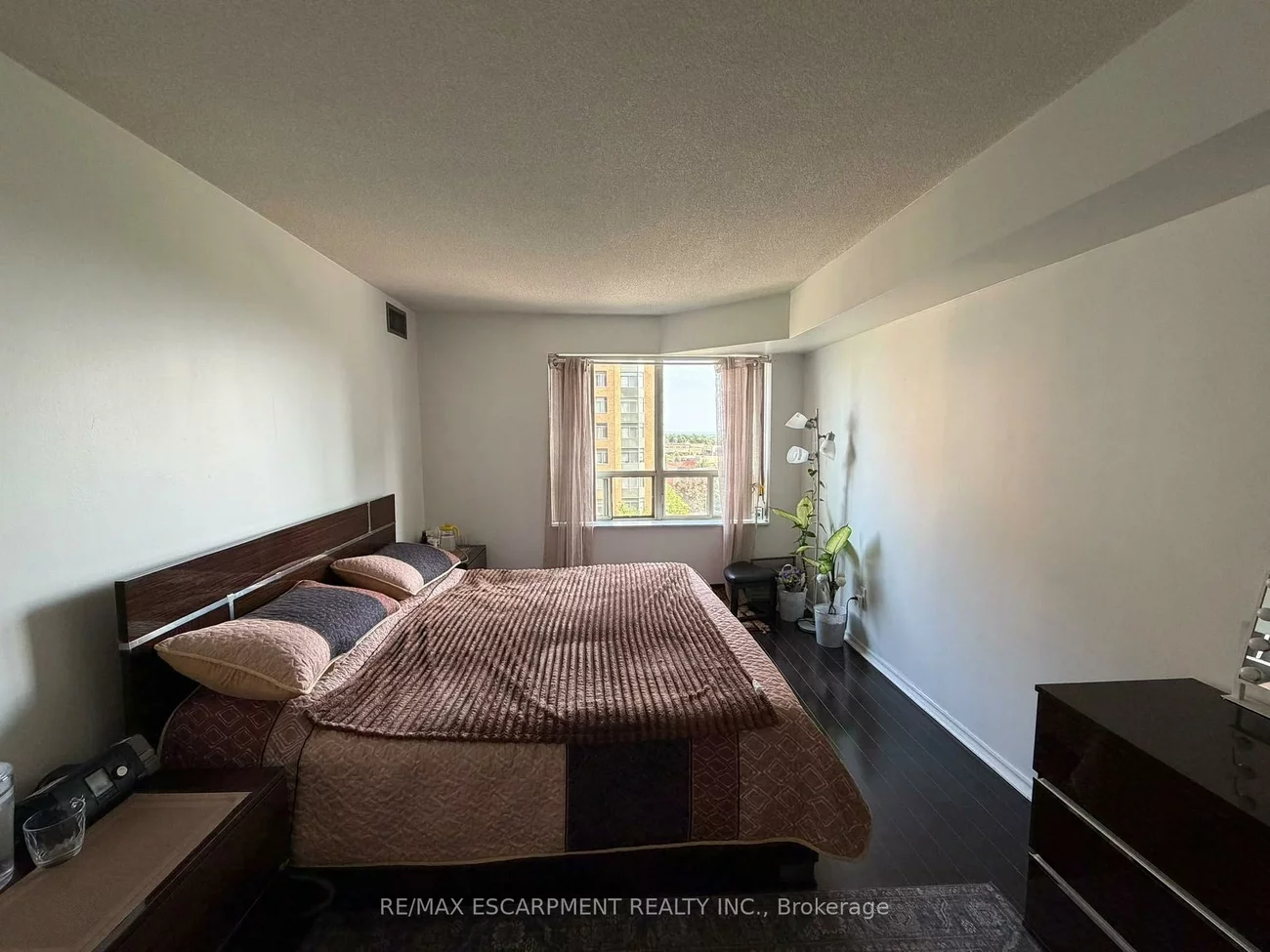 325, Webb, City Centre, Mississauga