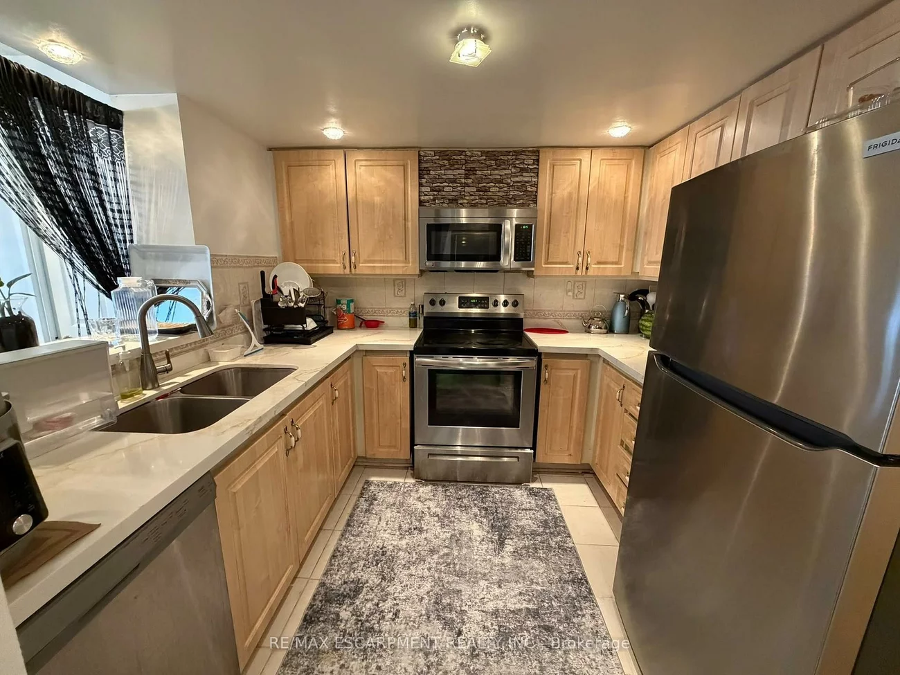 325, Webb, City Centre, Mississauga
