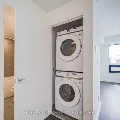 4015, The Exchange, City Centre, Mississauga