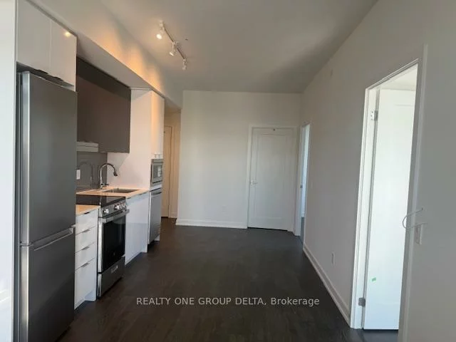 5081, Hurontario, Hurontario, Mississauga