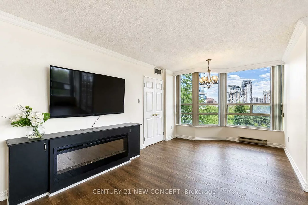 250, Webb, City Centre, Mississauga