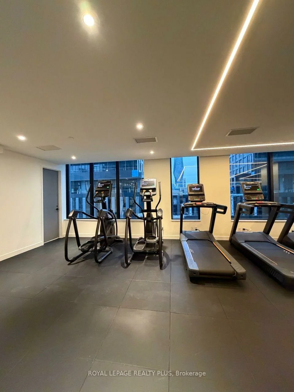 4015, The Exchange, City Centre, Mississauga