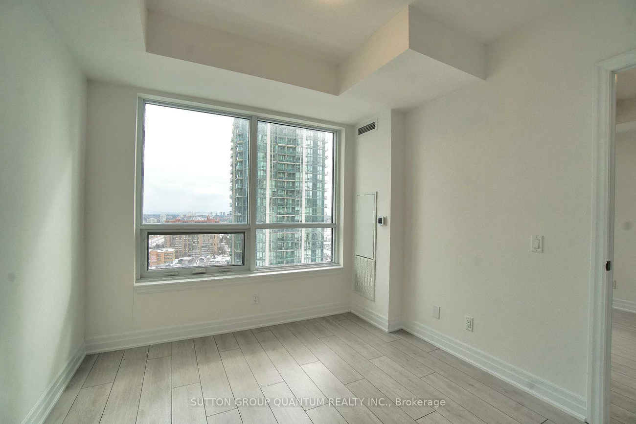 30, Elm, Fairview, Mississauga