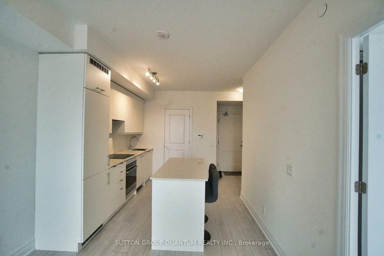 30, Elm, Fairview, Mississauga