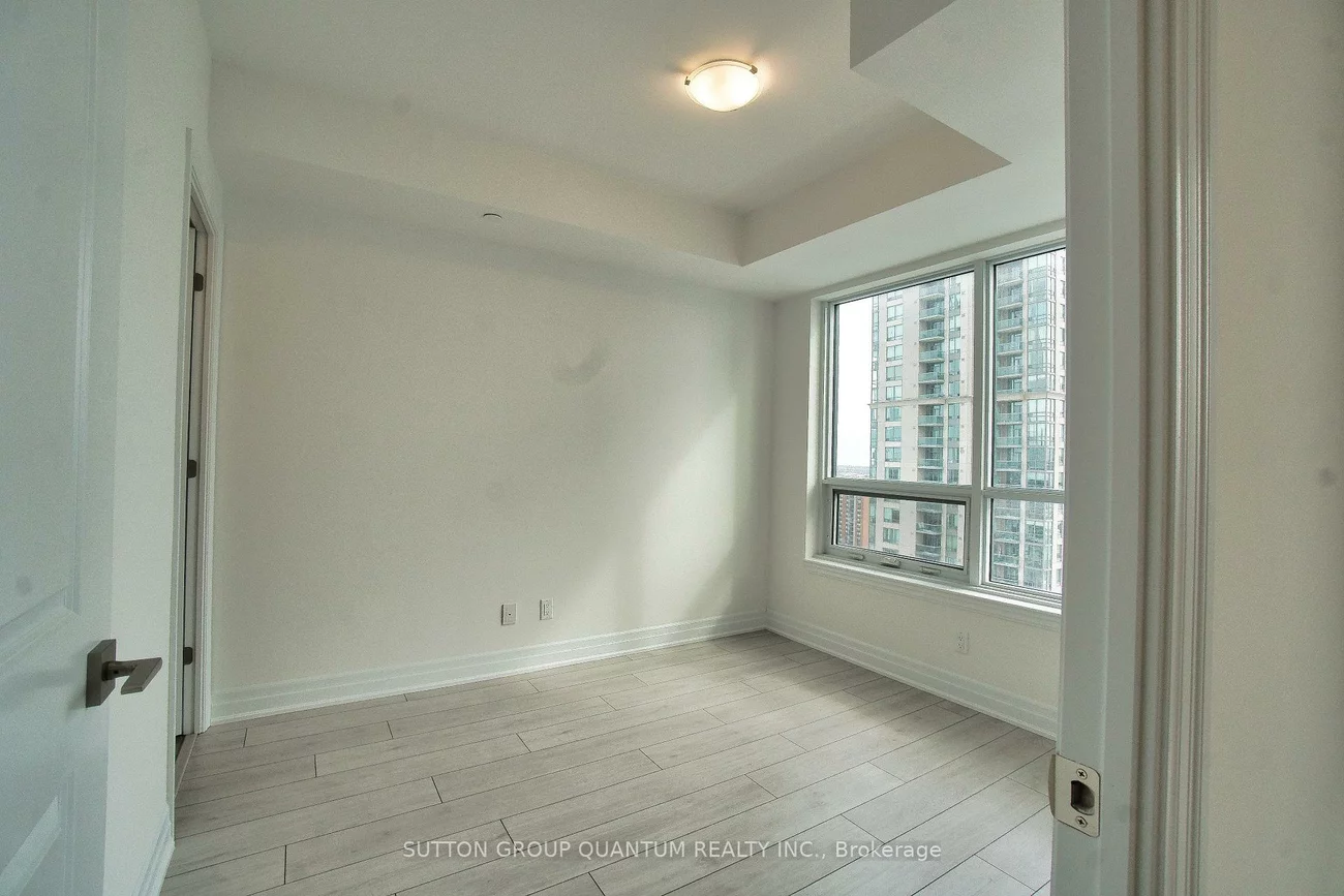 30, Elm, Fairview, Mississauga