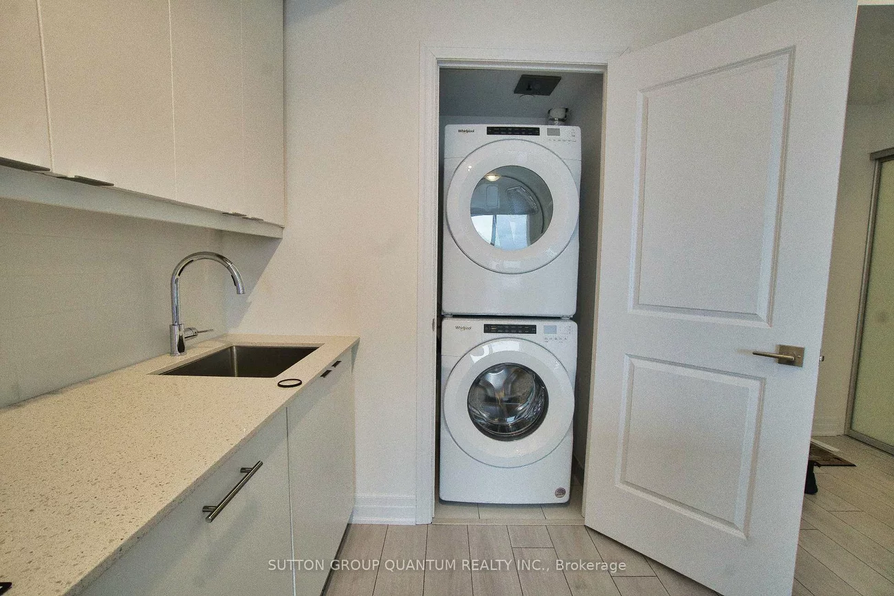 30, Elm, Fairview, Mississauga