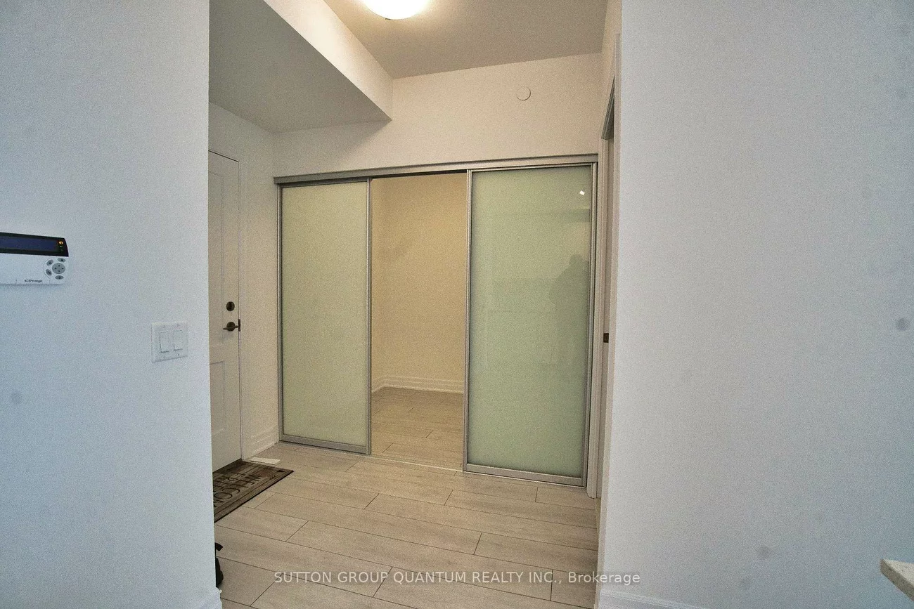 30, Elm, Fairview, Mississauga