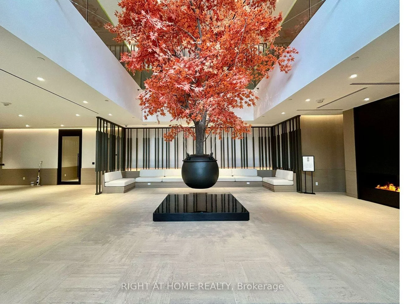 4015, The Exchange, City Centre, Mississauga