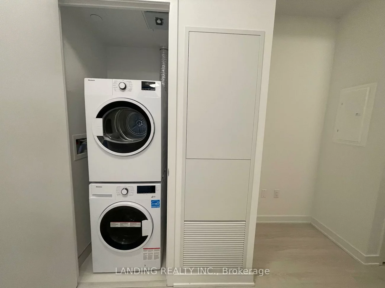 3883, Quartz, City Centre, Mississauga