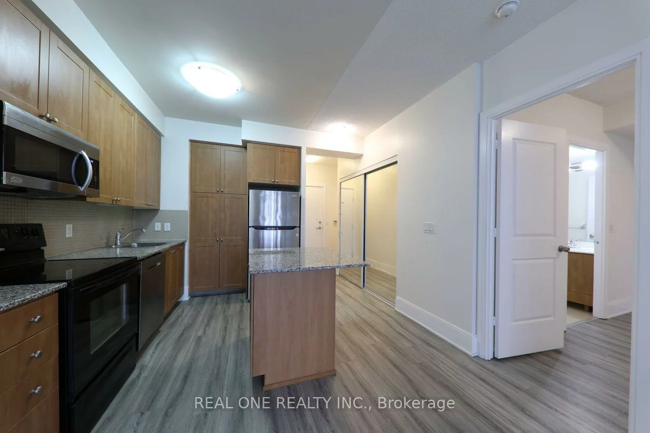 330, Burnhamthorpe, City Centre, Mississauga