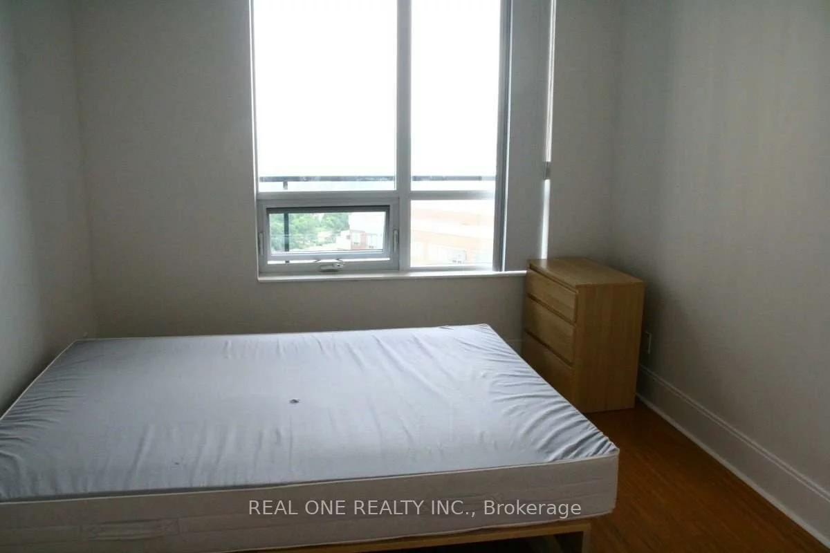330, Burnhamthorpe, City Centre, Mississauga