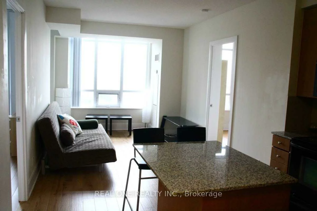 330, Burnhamthorpe, City Centre, Mississauga