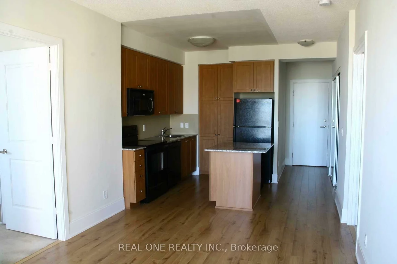 330, Burnhamthorpe, City Centre, Mississauga