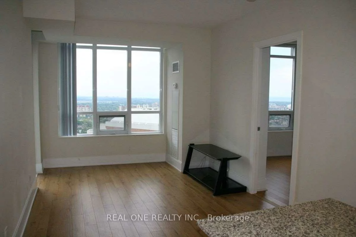 330, Burnhamthorpe, City Centre, Mississauga