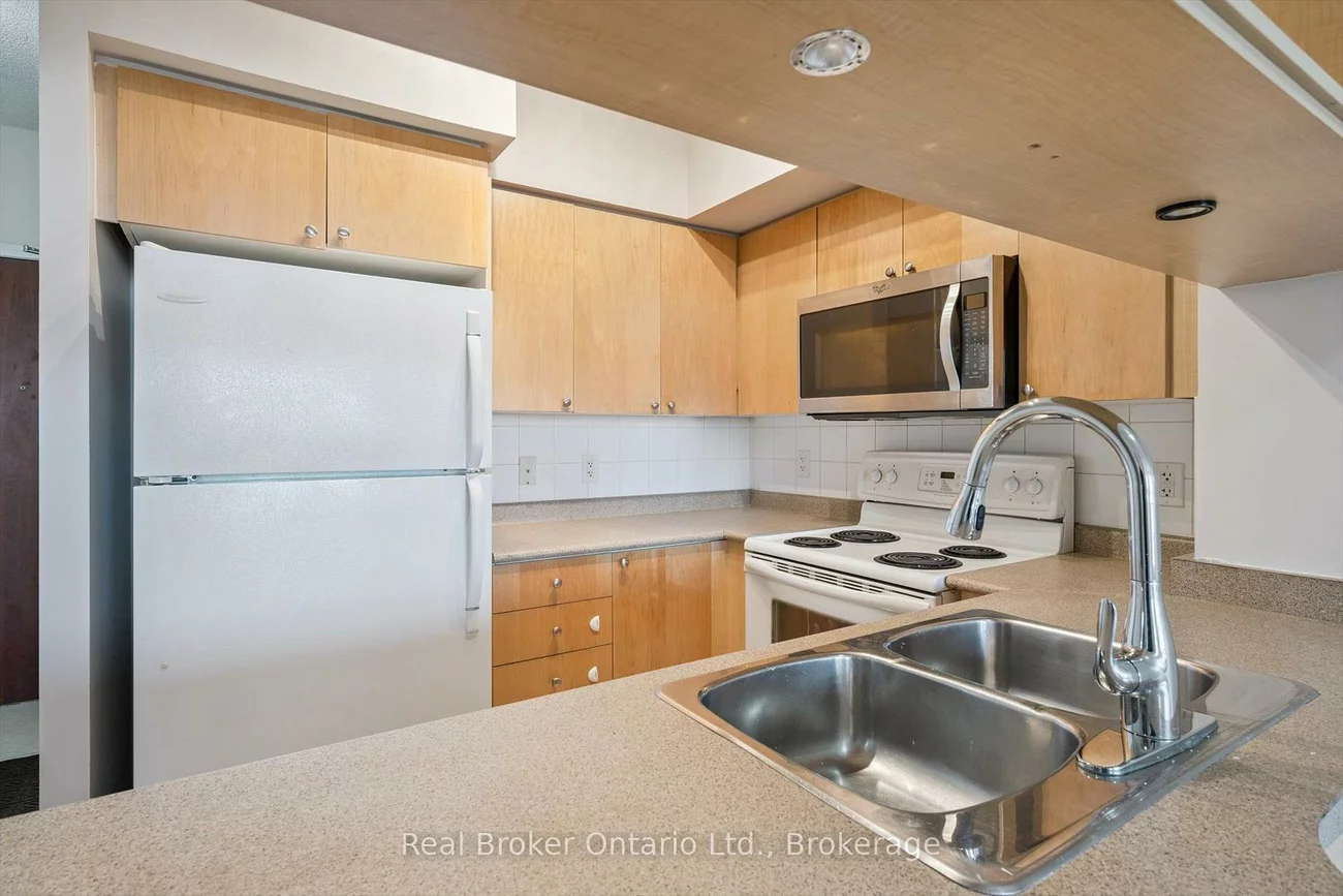 4090, Living Arts, City Centre, Mississauga