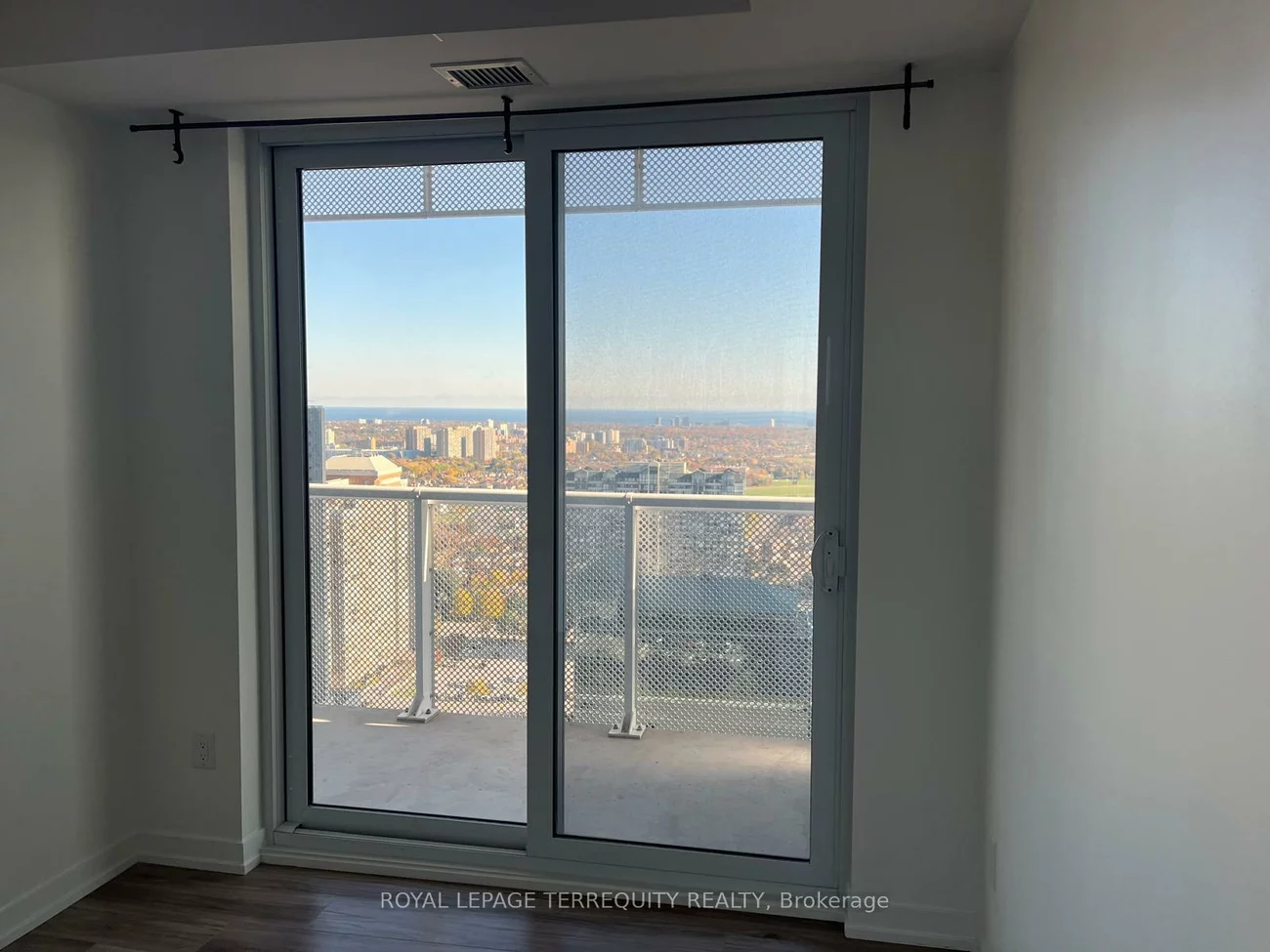 4065, Confederation, City Centre, Mississauga