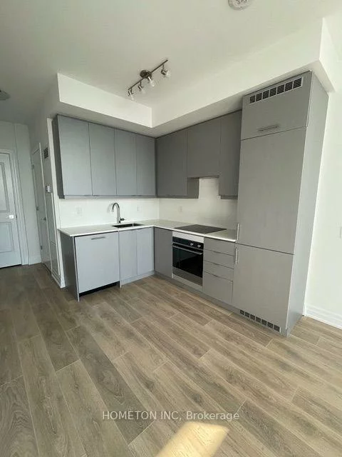 36, Elm, City Centre, Mississauga
