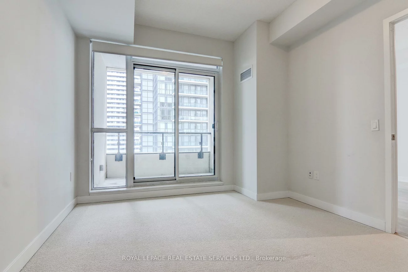 4055, Parkside Village, Creditview, Mississauga