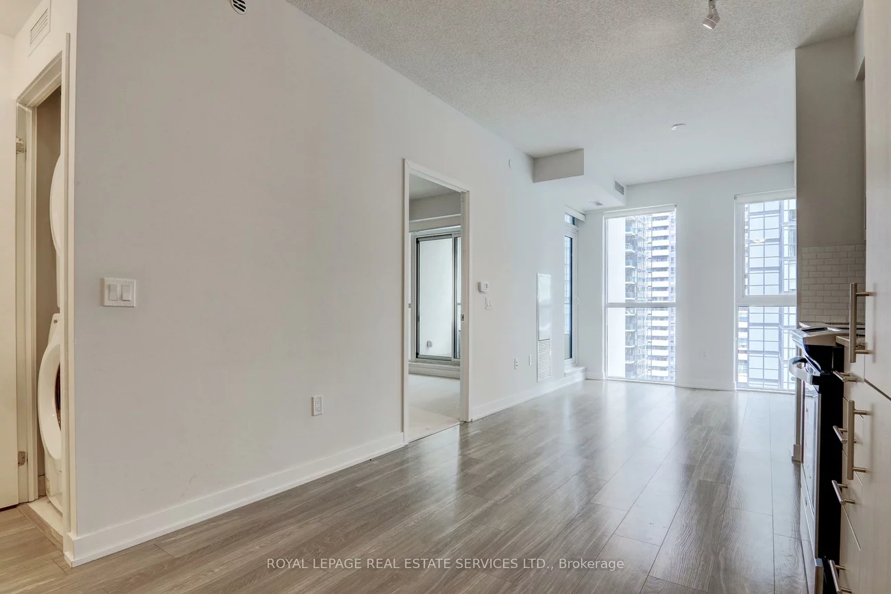 4055, Parkside Village, Creditview, Mississauga