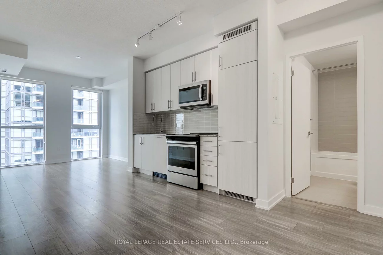 4055, Parkside Village, Creditview, Mississauga