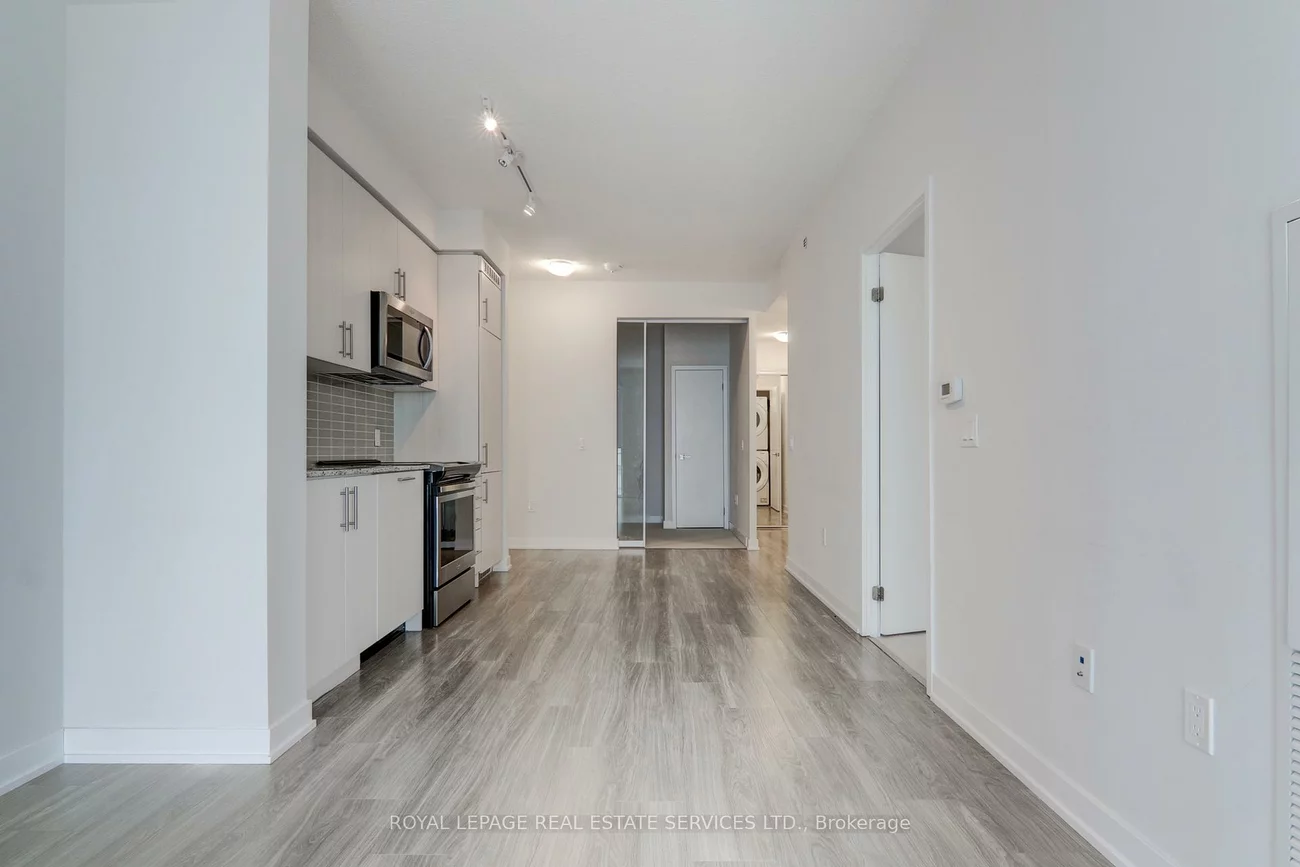 4055, Parkside Village, Creditview, Mississauga