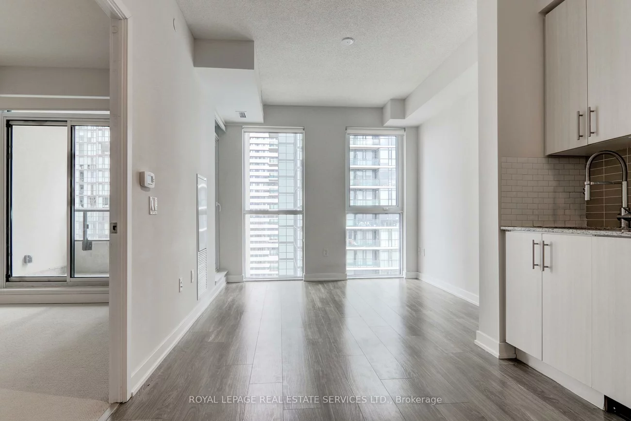 4055, Parkside Village, Creditview, Mississauga