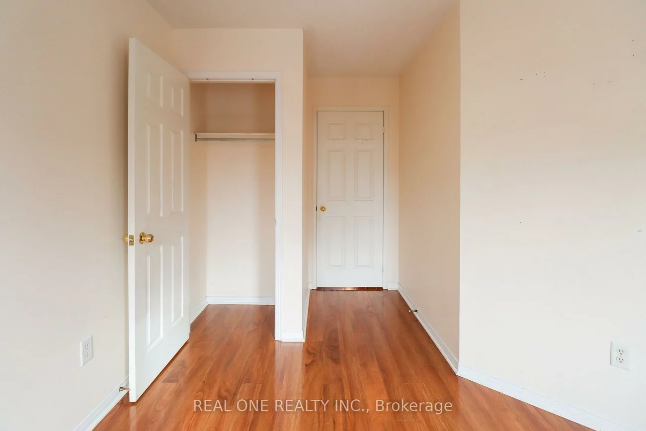4950, Albina, Hurontario, Mississauga