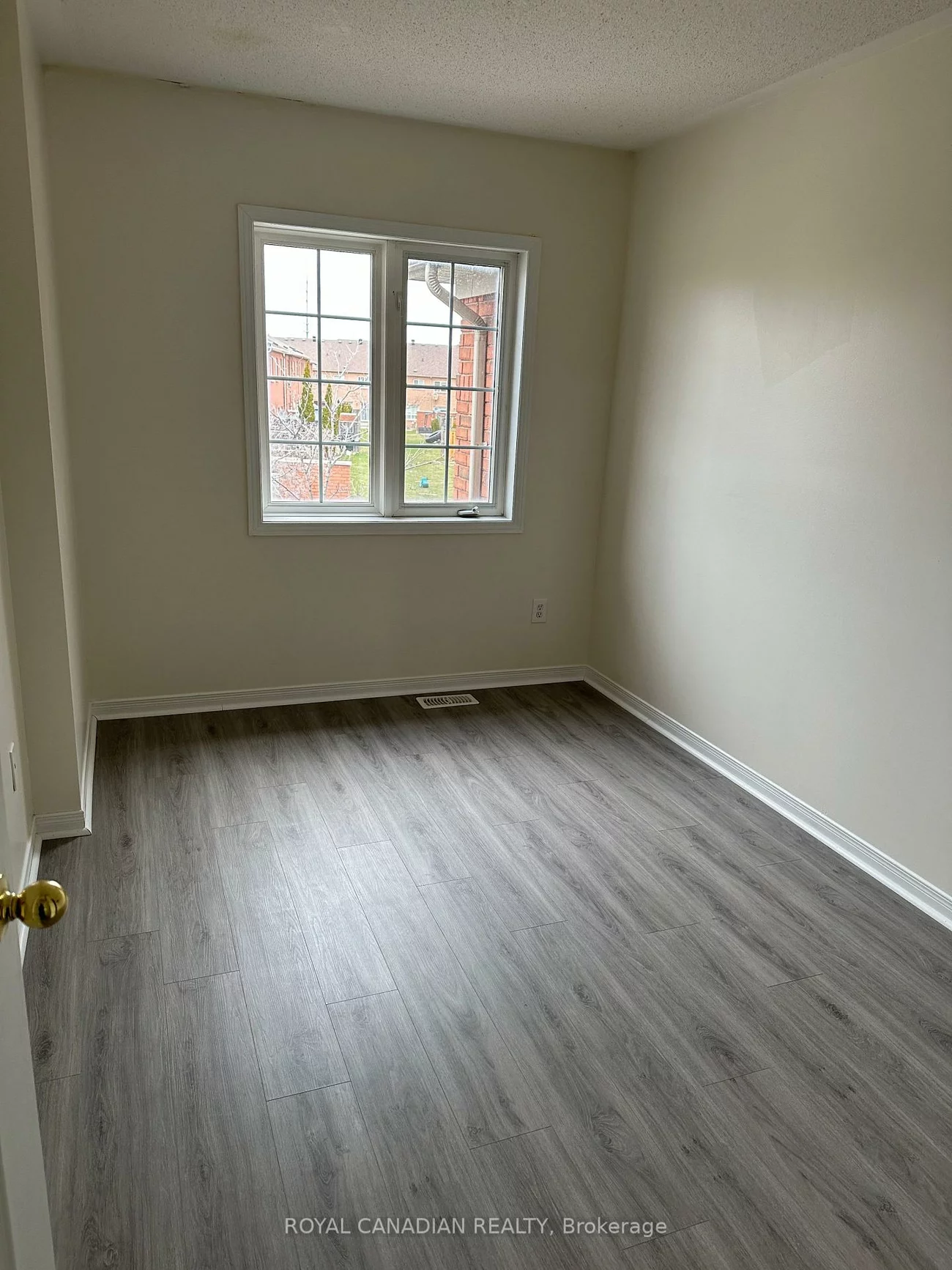 525, Novo Star, Meadowvale Village, Mississauga
