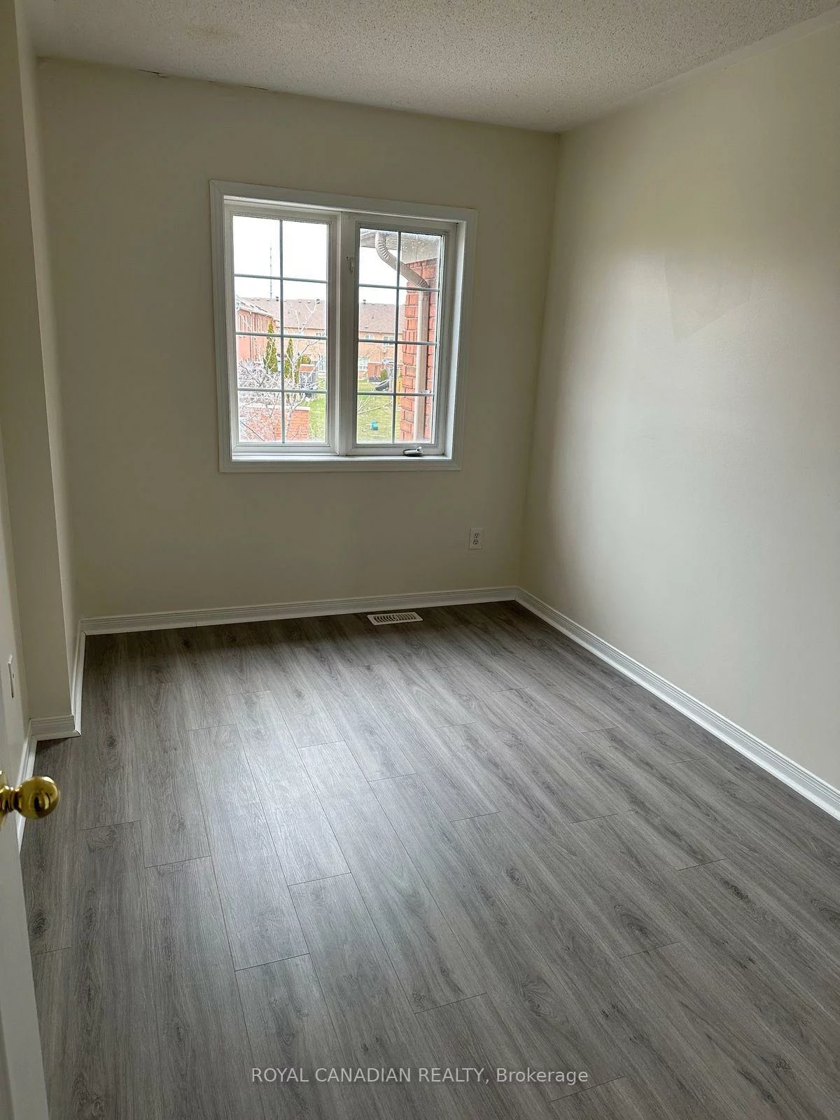 525, Novo Star, Meadowvale Village, Mississauga