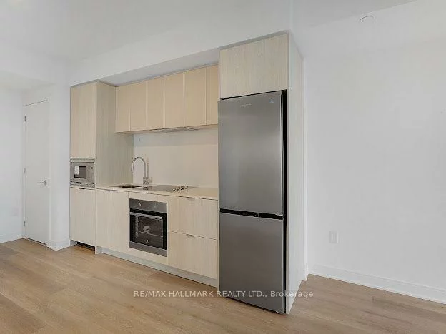 86, Dundas, Cooksville, Mississauga
