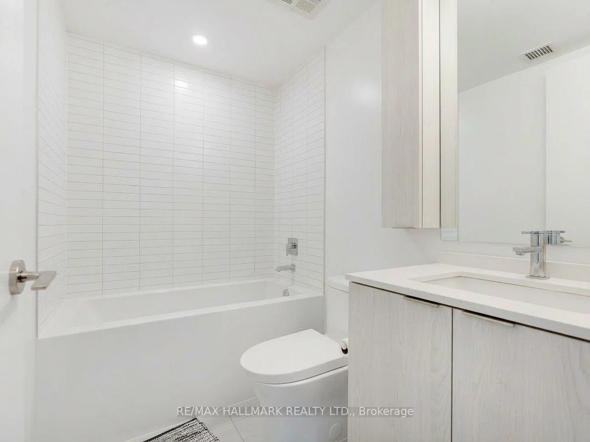 86, Dundas, Cooksville, Mississauga