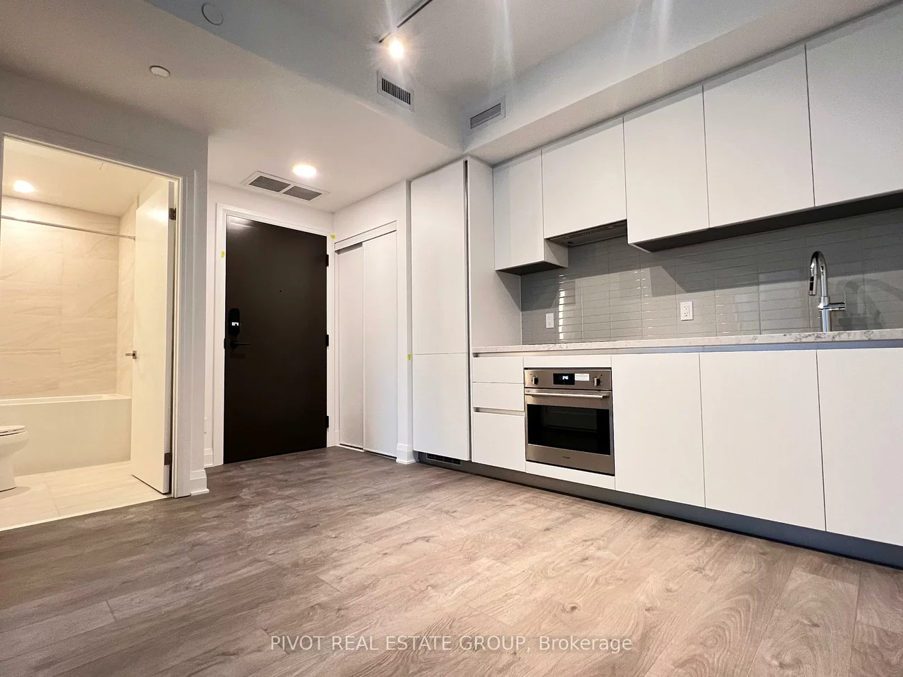 2, Erskine, City Centre, Mississauga