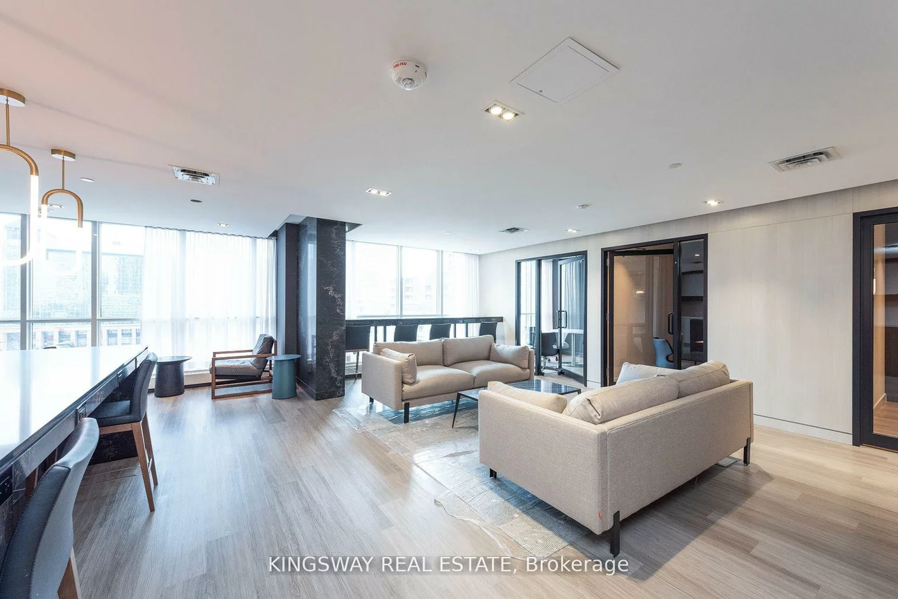 4065, Confederation, City Centre, Mississauga