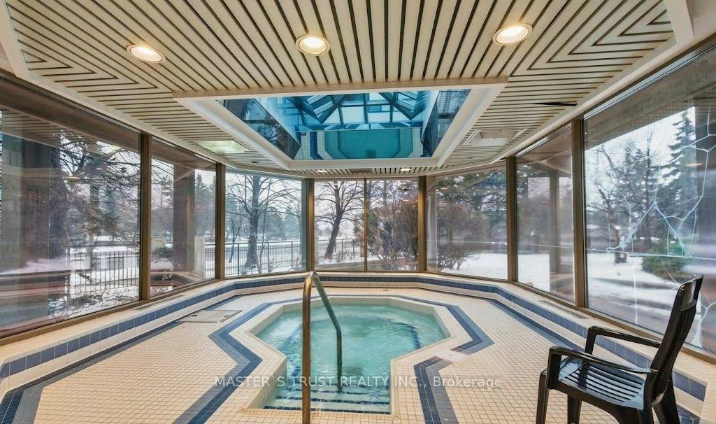 400, Webb, City Centre, Mississauga