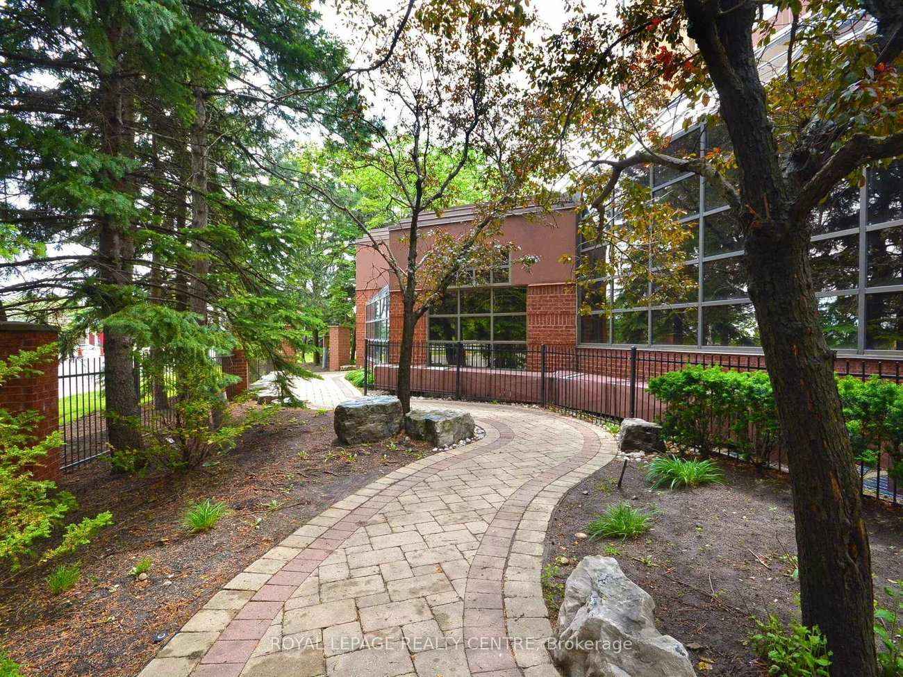 25, Fairview, Fairview, Mississauga