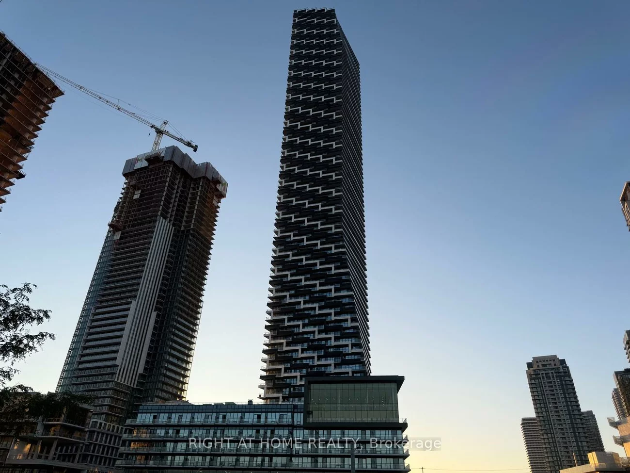 448, Burnhamthorpe, City Centre, Mississauga