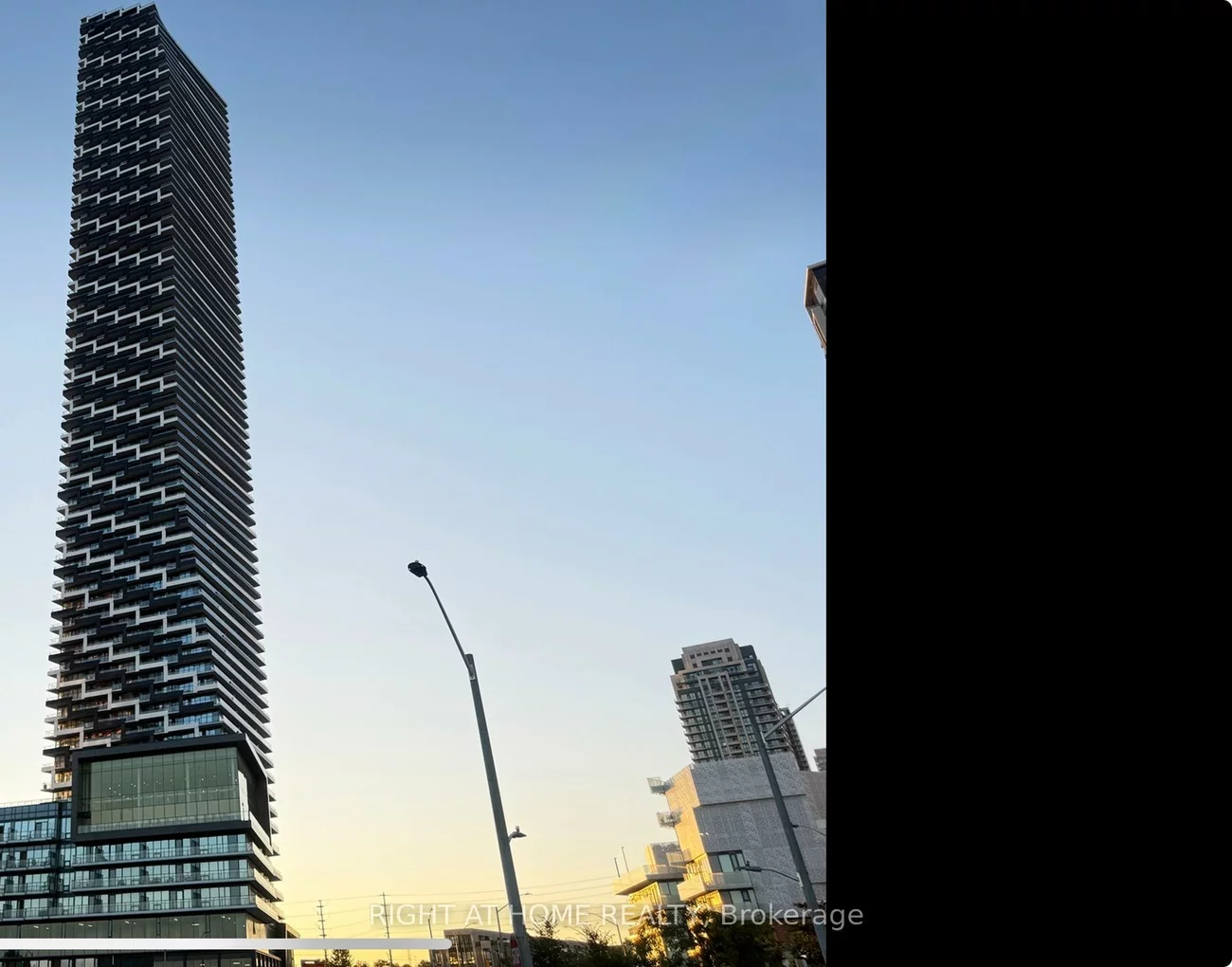 448, Burnhamthorpe, City Centre, Mississauga