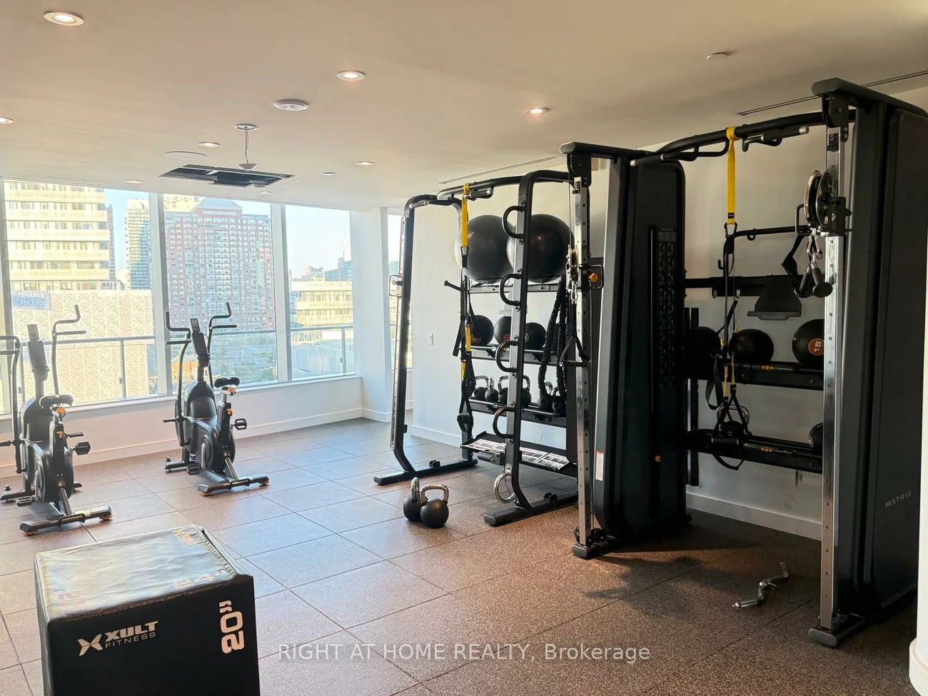 448, Burnhamthorpe, City Centre, Mississauga