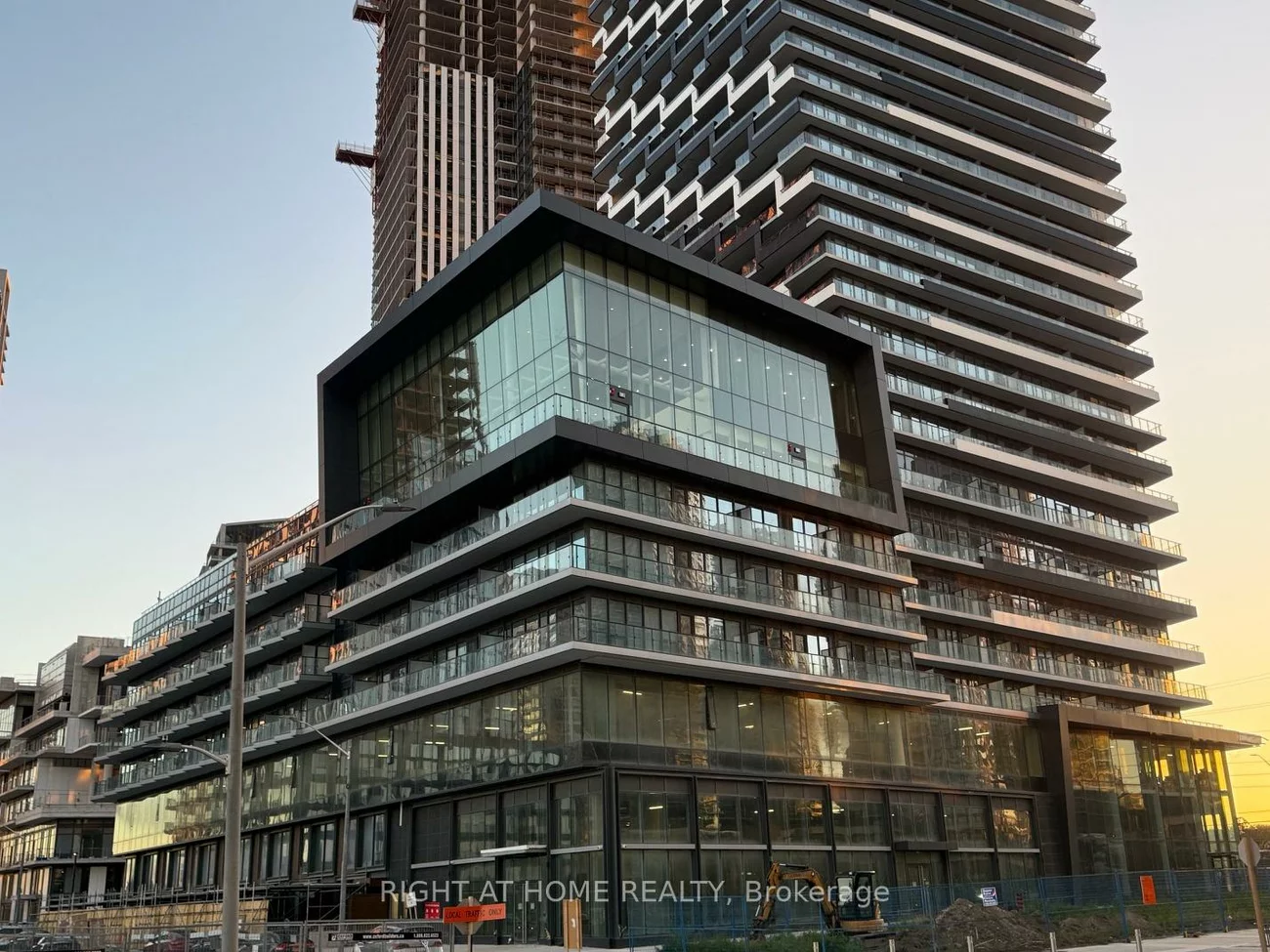 448, Burnhamthorpe, City Centre, Mississauga