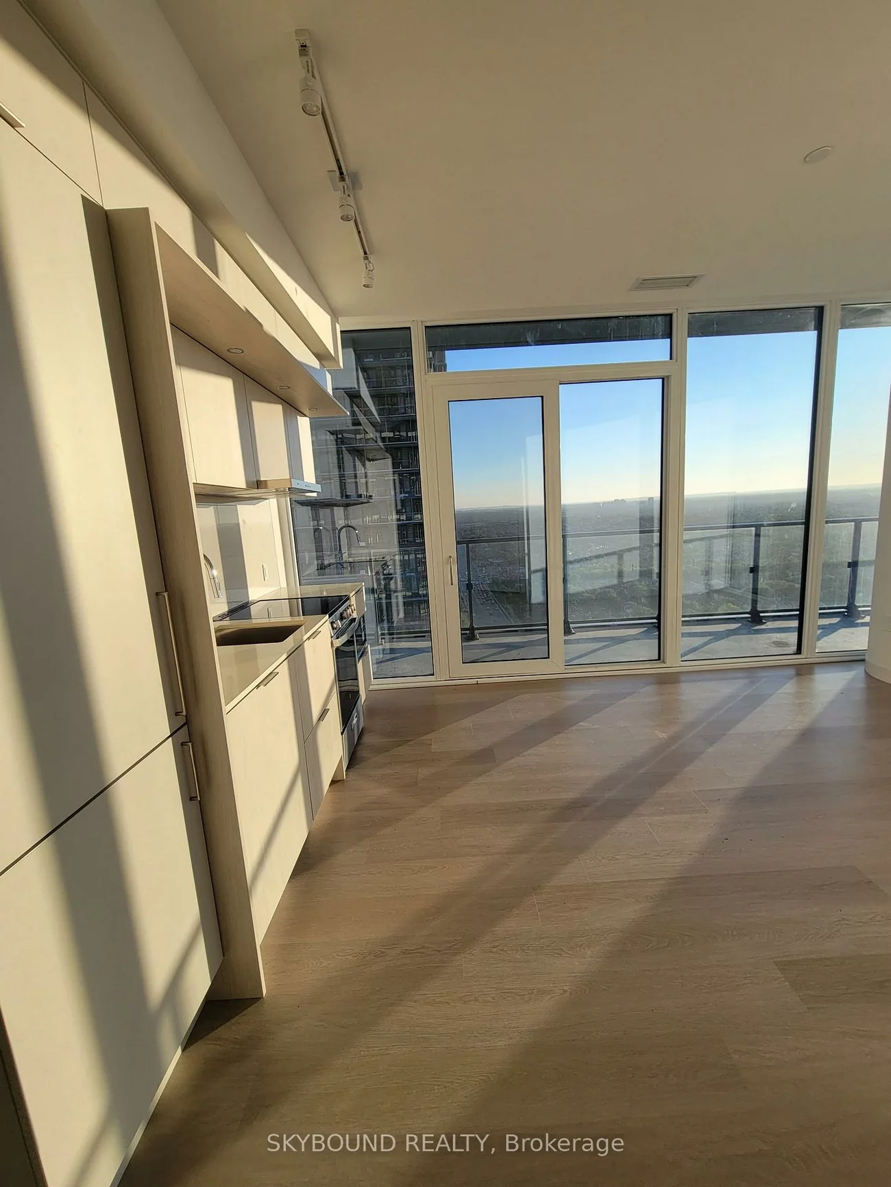 448, Burnhamthorpe, City Centre, Mississauga