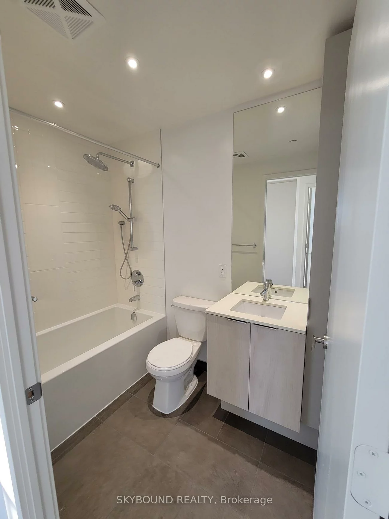 448, Burnhamthorpe, City Centre, Mississauga