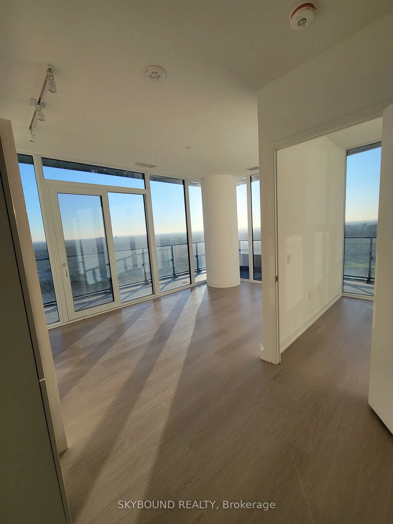 448, Burnhamthorpe, City Centre, Mississauga