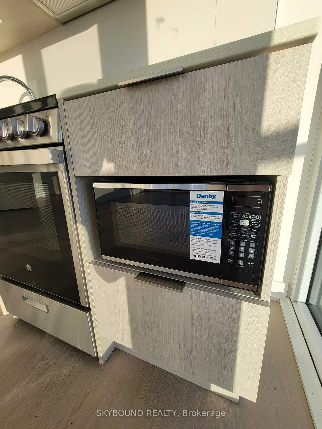 448, Burnhamthorpe, City Centre, Mississauga