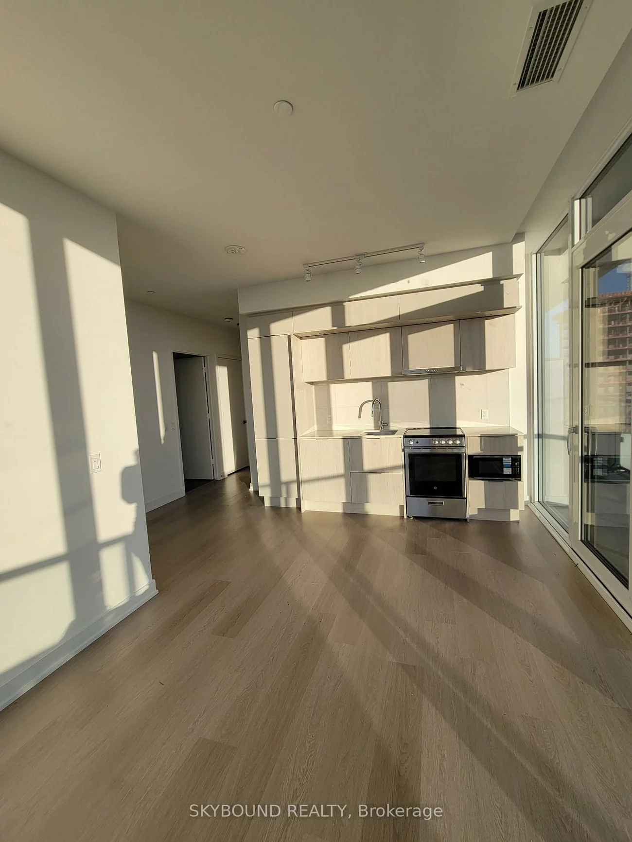 448, Burnhamthorpe, City Centre, Mississauga