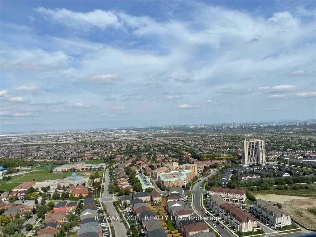 8, Nahani, Hurontario, Mississauga