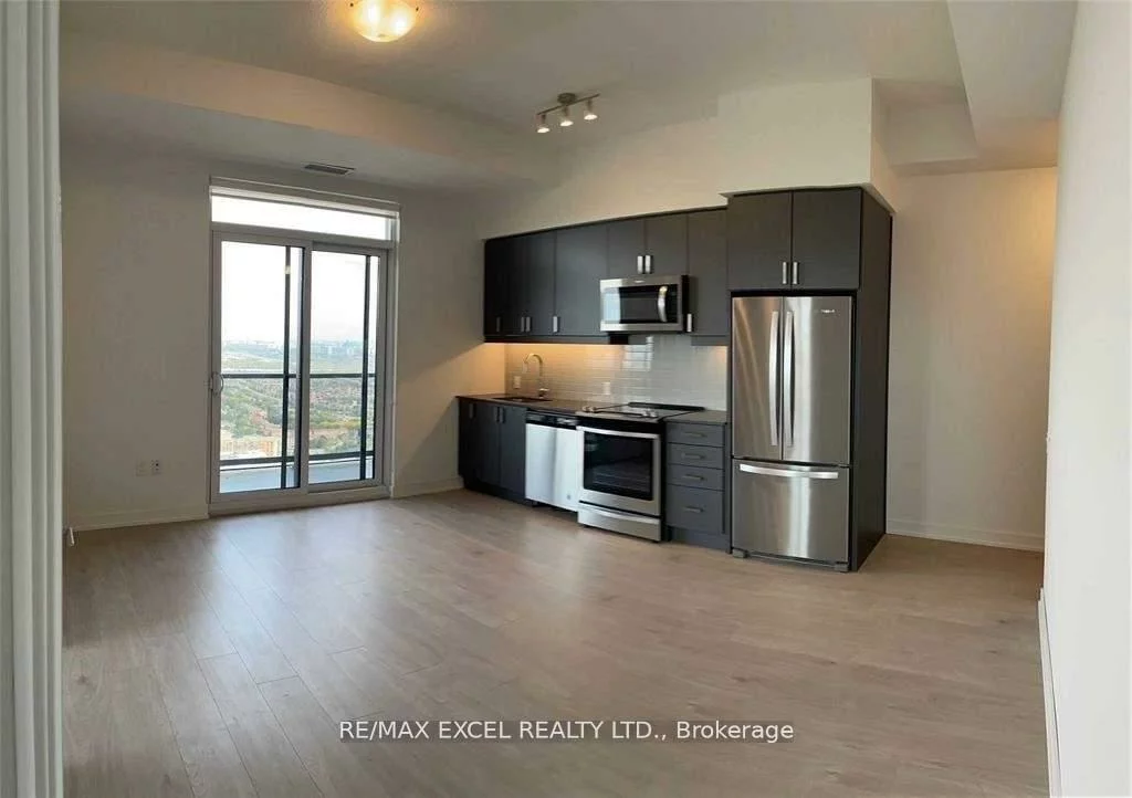 8, Nahani, Hurontario, Mississauga