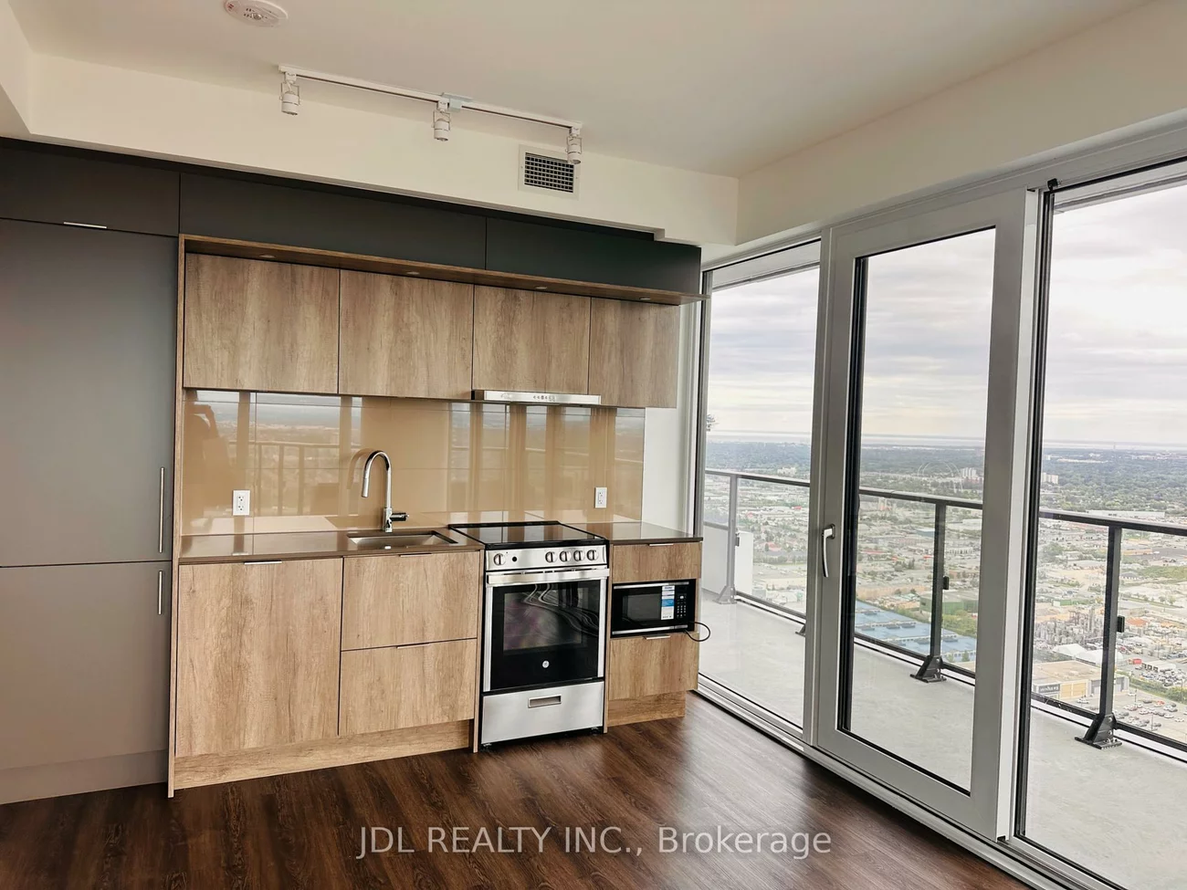 448, Burnhamthorpe, City Centre, Mississauga