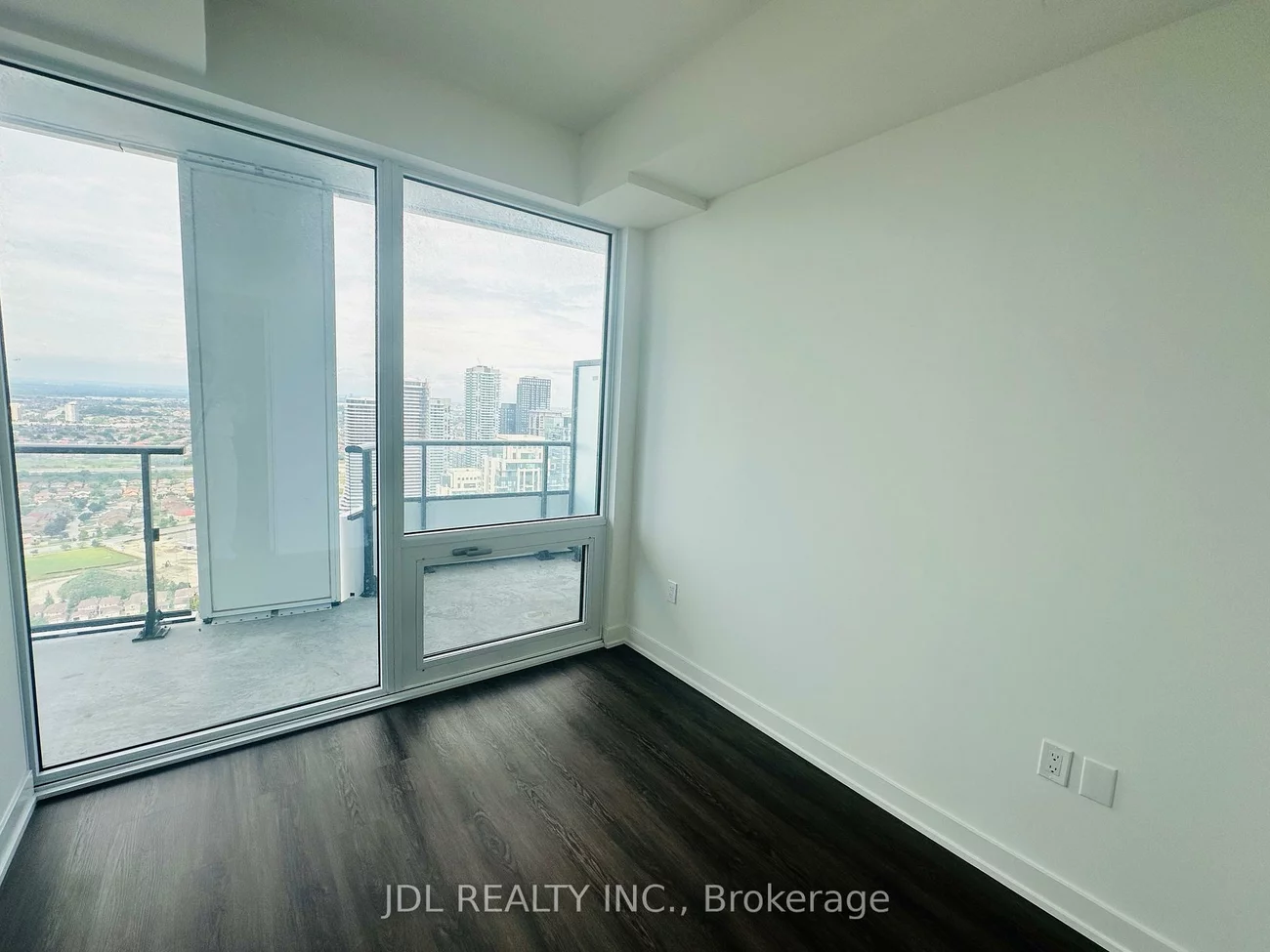 448, Burnhamthorpe, City Centre, Mississauga