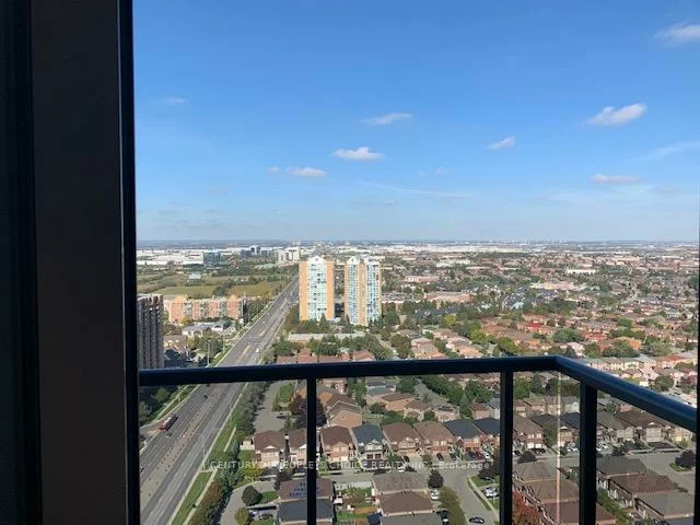 8, Nahani, Hurontario, Mississauga