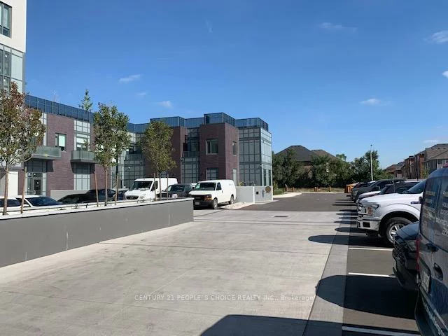 8, Nahani, Hurontario, Mississauga